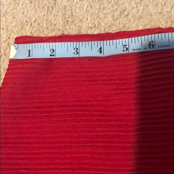 Red skirt S forever 21 - Picture 5 of 5